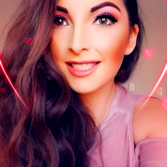 Meet your Posher, Dani California 💋 - Picture 5 of 8